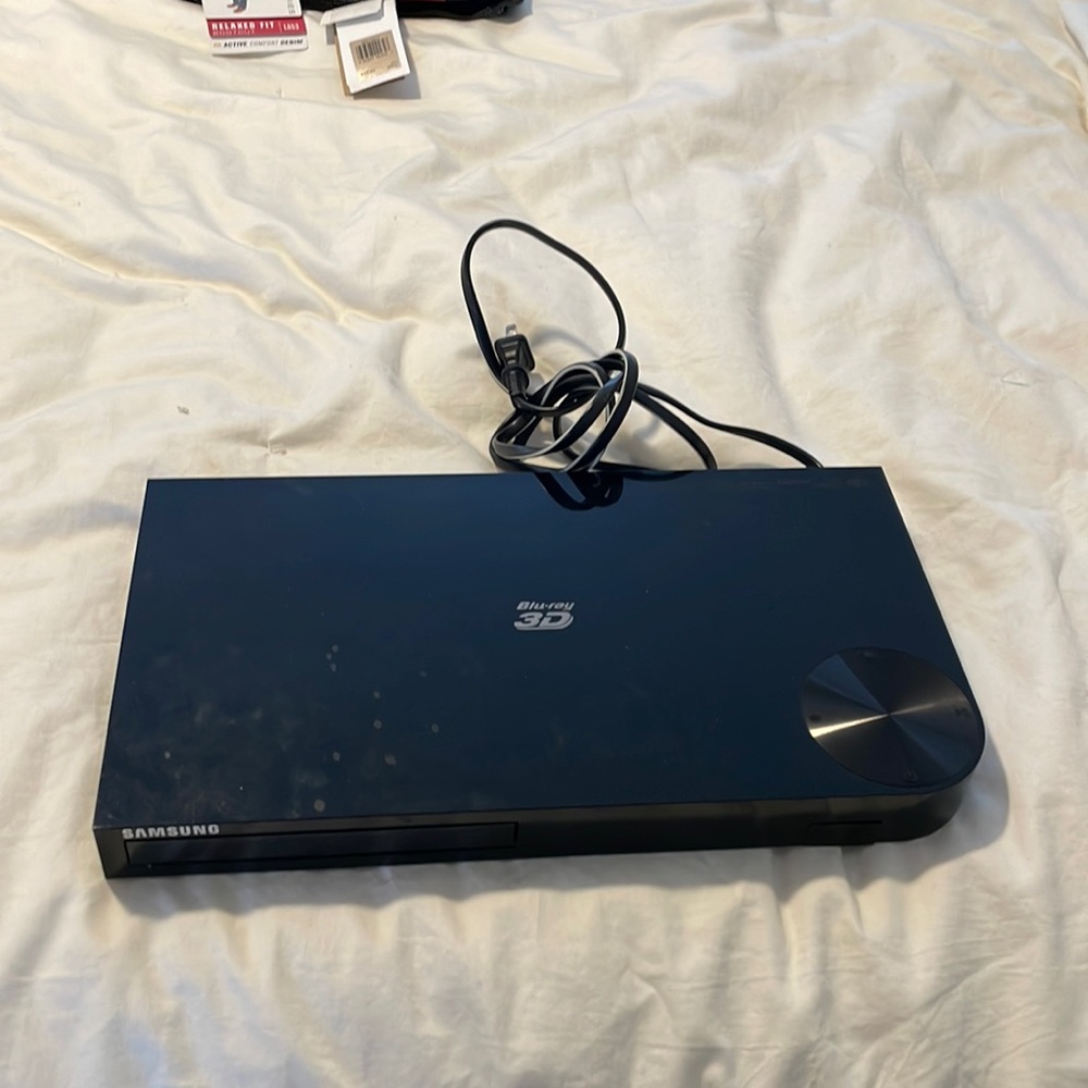 Samsung Blue ray player - no remote - in working condition
